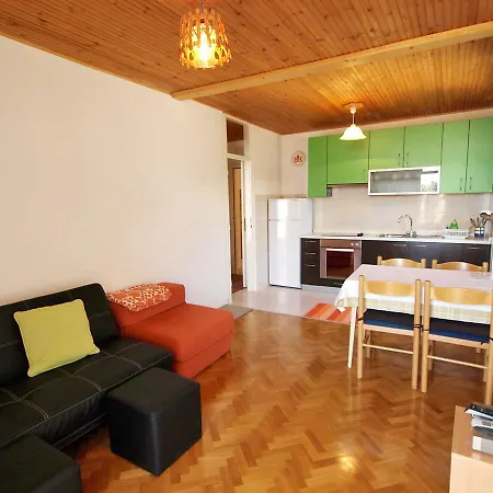 Karmen Apartment Petrcane