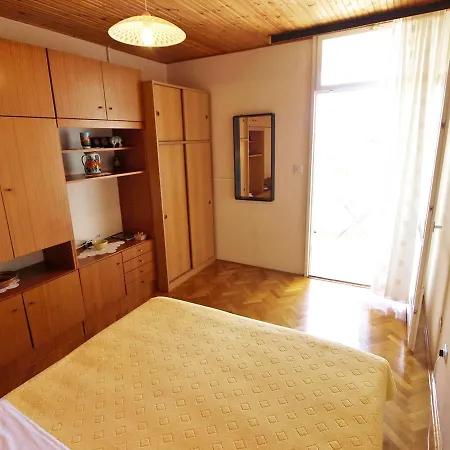Apartment Karmen Petrcane